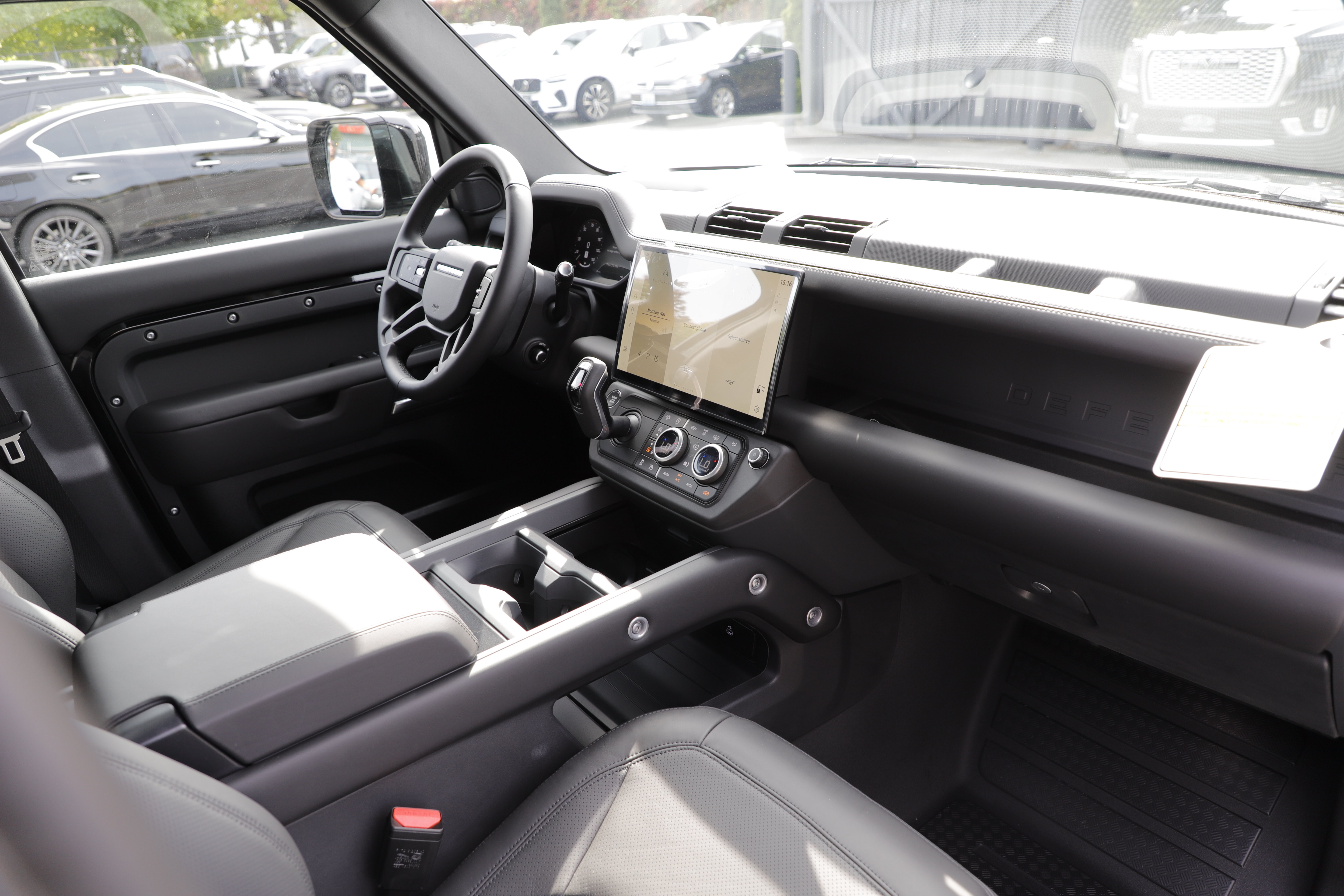 New 2026 Land Rover Defender 110 X-Dynamic SE AWD/4WD image 11
