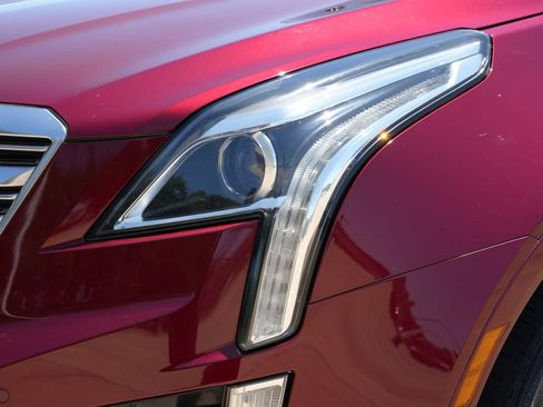 Used 2018 Cadillac XT5 Luxury w/ Driver Awareness Package FWD image 28