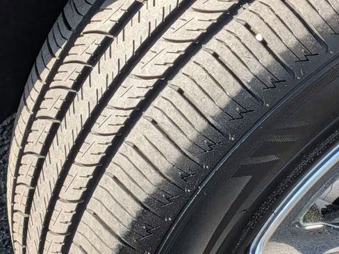 Used 2024 Chevrolet Malibu LT image 11