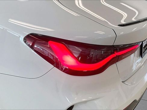Used 2024 BMW 430i Coupe w/ M Sport Package RWD image 27