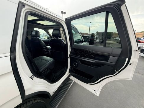 Used 2019 Ford Expedition Platinum AWD/4WD image 26