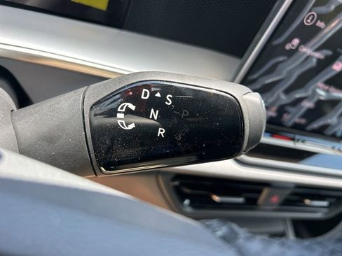 New 2026 Volkswagen Tiguan SE R-Line FWD image 31