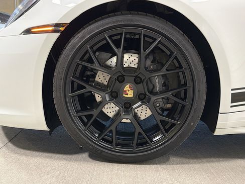 Certified 2024 Porsche 911 Carrera image 38