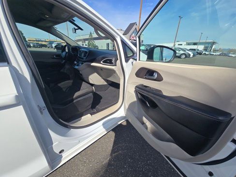 Used 2019 Honda Pilot Touring image 51