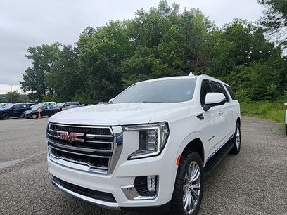 Used 2023 GMC Yukon XL SLT w/ SLT Luxury Package