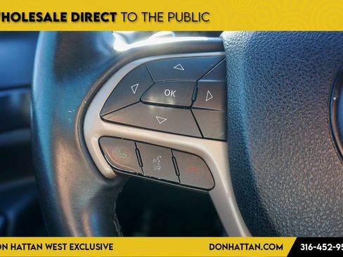 Used 2014 Jeep Grand Cherokee Laredo w/ 18" Wheel & 8.4" Radio Group image 11