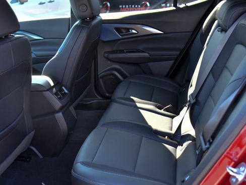 Used 2024 Chevrolet Equinox EV LT w/ LPO, Trailering Package image 42