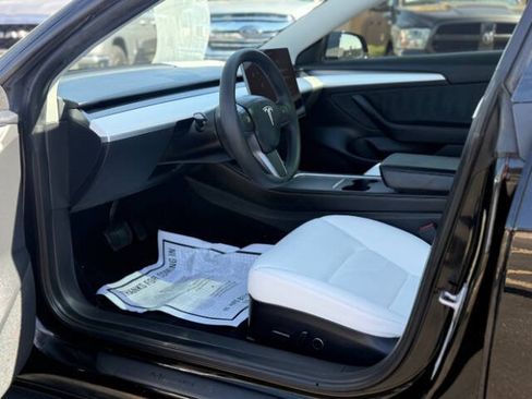 Used 2023 Tesla Model 3 Standard Range RWD image 12