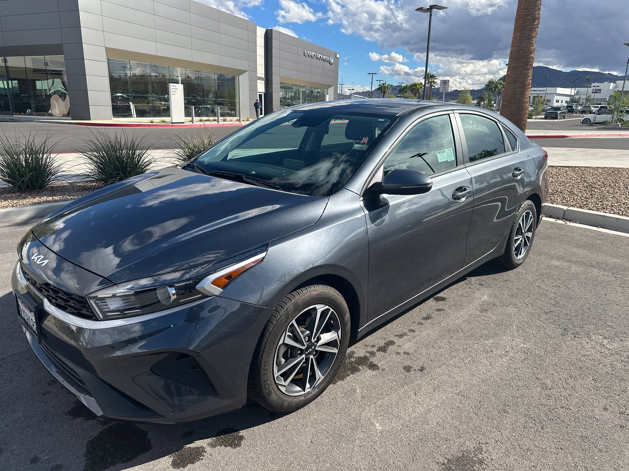 Used 2024 Kia Forte LXS w/ LXS Technology Package FWD image 1