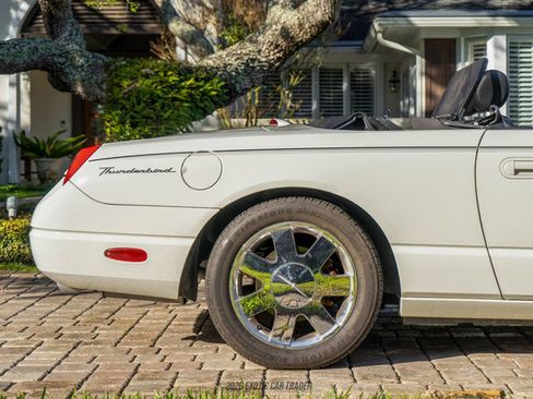 Used 2002 Ford Thunderbird Deluxe image 8