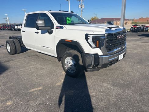 New 2026 GMC Sierra 3500 Pro w/ Convenience Package image 7