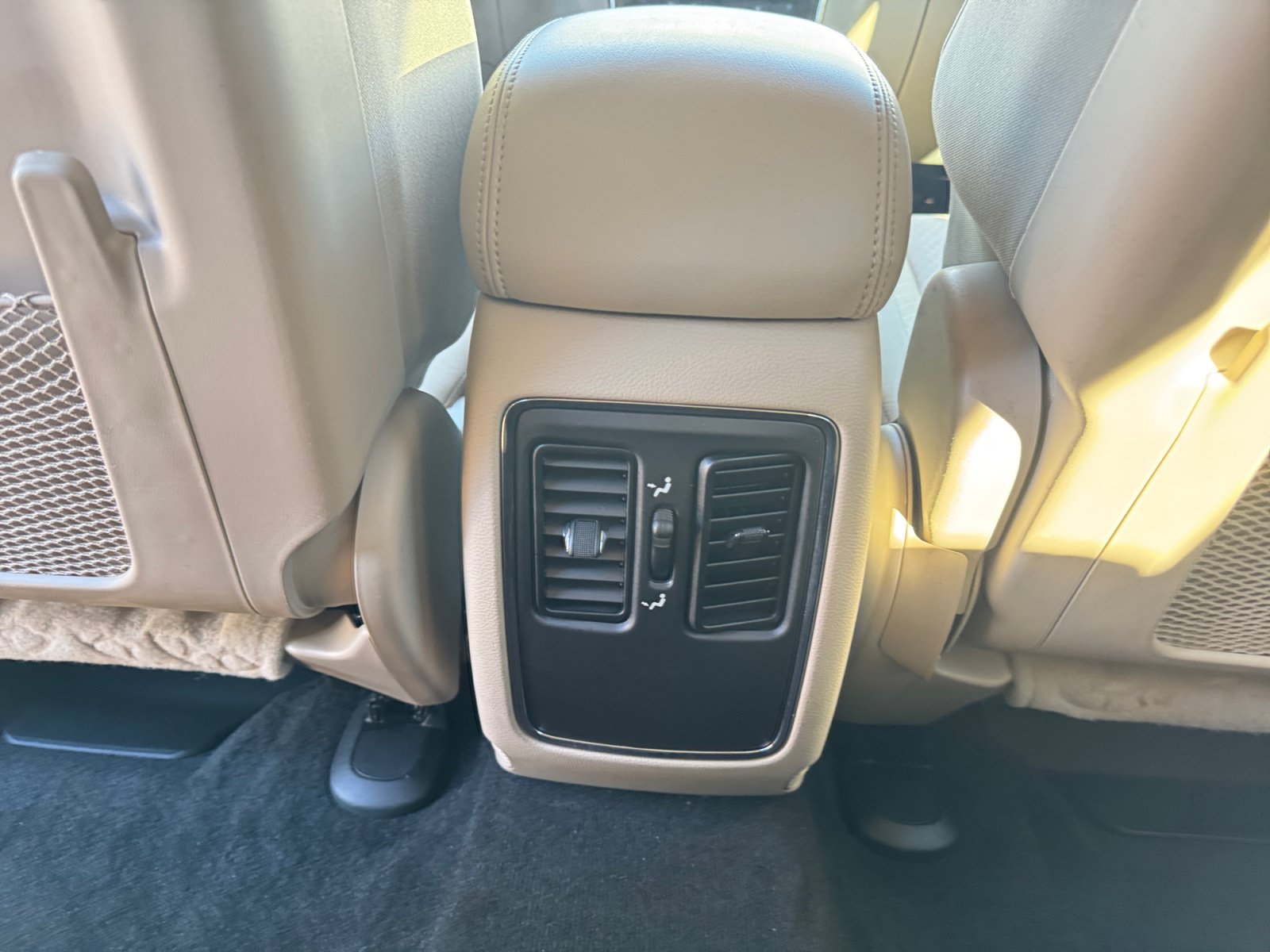 Used 2022 Jeep Grand Cherokee Laredo E RWD image 16