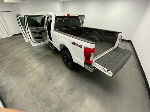 Used 2019 Ford F250 XLT w/ XLT Premium Package AWD/4WD image 47