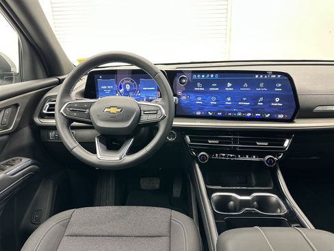 Certified 2026 Chevrolet Traverse LT AWD/4WD image 28