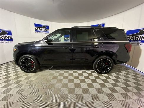 Used 2023 Ford Expedition Limited image 10