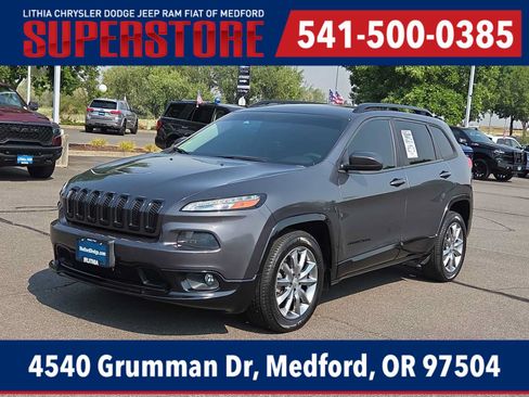 Used 2018 Jeep Cherokee Latitude FWD image 1