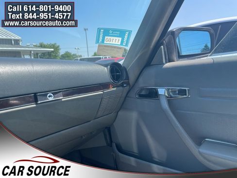Used 1989 Mercedes-Benz 560 SL image 25