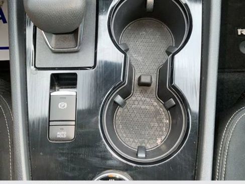 Used 2024 Nissan Rogue SV image 26