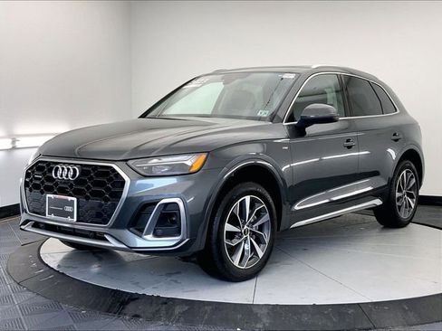 Used 2023 Audi Q5 2.0T Premium Plus w/ Premium Plus Package AWD/4WD image 2