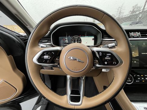 Used 2021 Jaguar F-PACE S image 18