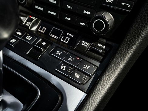 Used 2018 Porsche 911 Carrera image 14