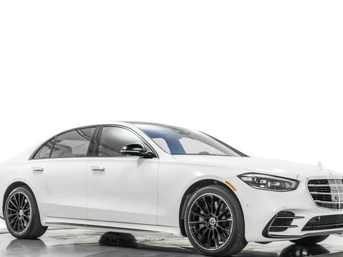 Used 2025 Mercedes-Benz S 580 4MATIC Sedan image 34