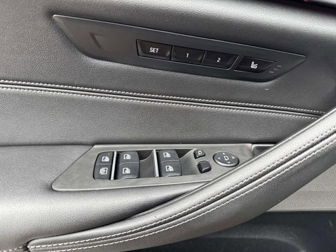 Certified 2022 BMW M550i xDrive w/ Executive Package image 18