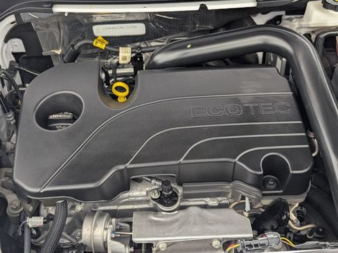 Used 2024 Chevrolet Equinox LT FWD image 9