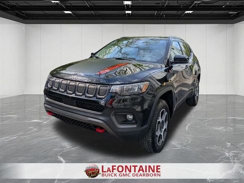 Used 2022 Jeep Compass Trailhawk w/ Trailhawk Convenience Group AWD/4WD image 1