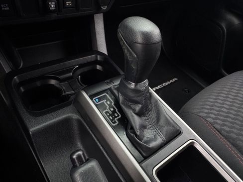Used 2021 Toyota Tacoma SR5 RWD image 21