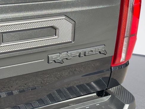 Used 2025 Ford F150 Raptor AWD/4WD image 28