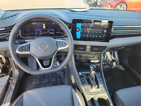 New 2026 Volkswagen Jetta SE image 9