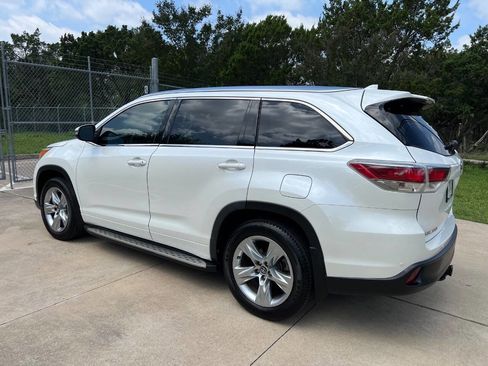 Used 2016 Toyota Highlander Limited FWD image 6