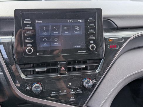 Used 2024 Toyota Camry SE image 24