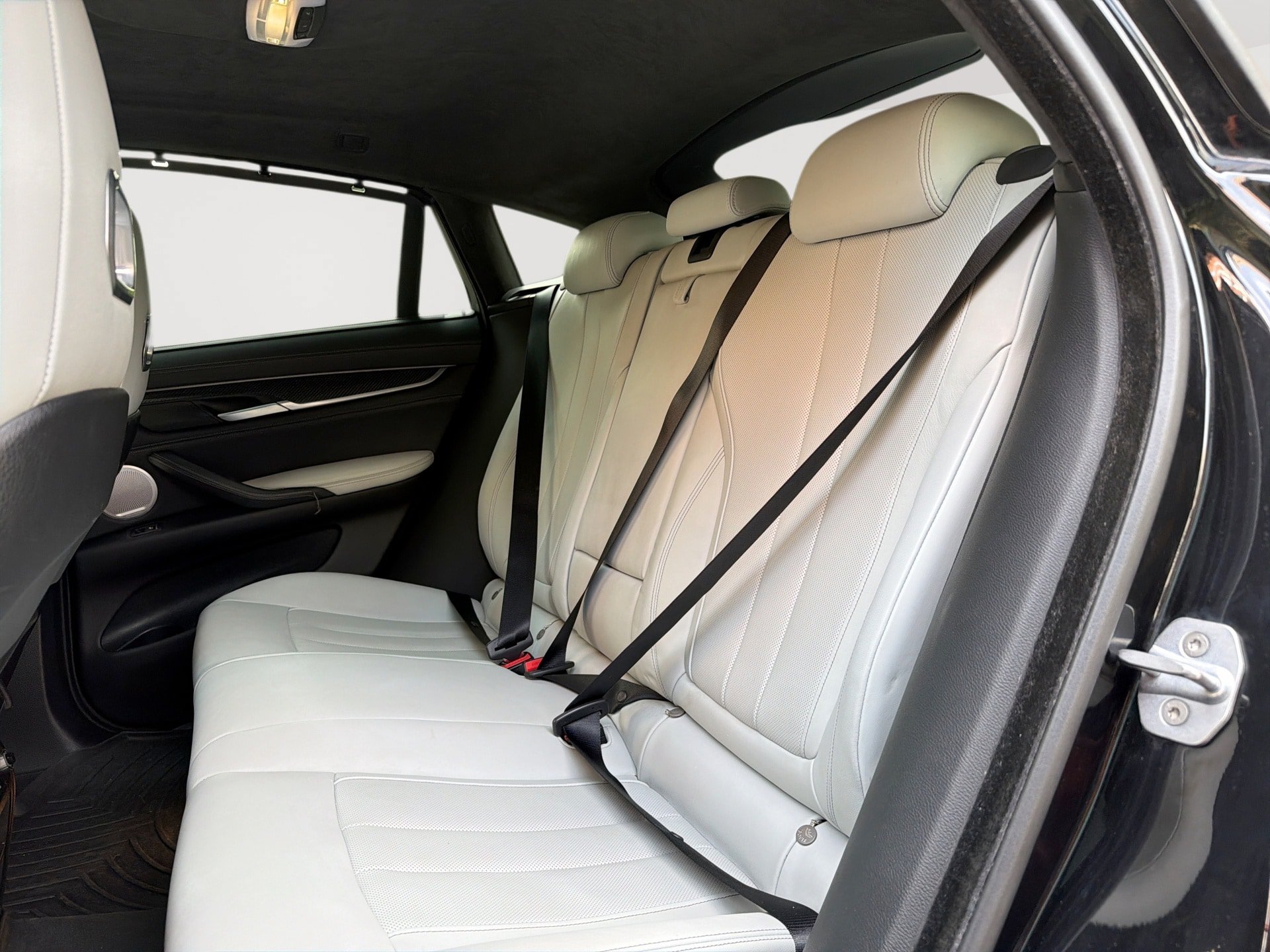 Used 2019 BMW X6 M w/ Executive Package AWD/4WD image 27