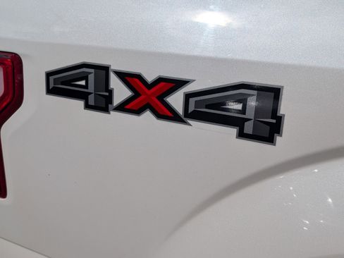 Used 2016 Ford F150 Lariat w/ Equipment Group 502A Luxury image 13