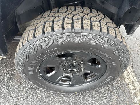 Used 2016 RAM 2500 Tradesman w/ Chrome Appearance Group AWD/4WD image 18