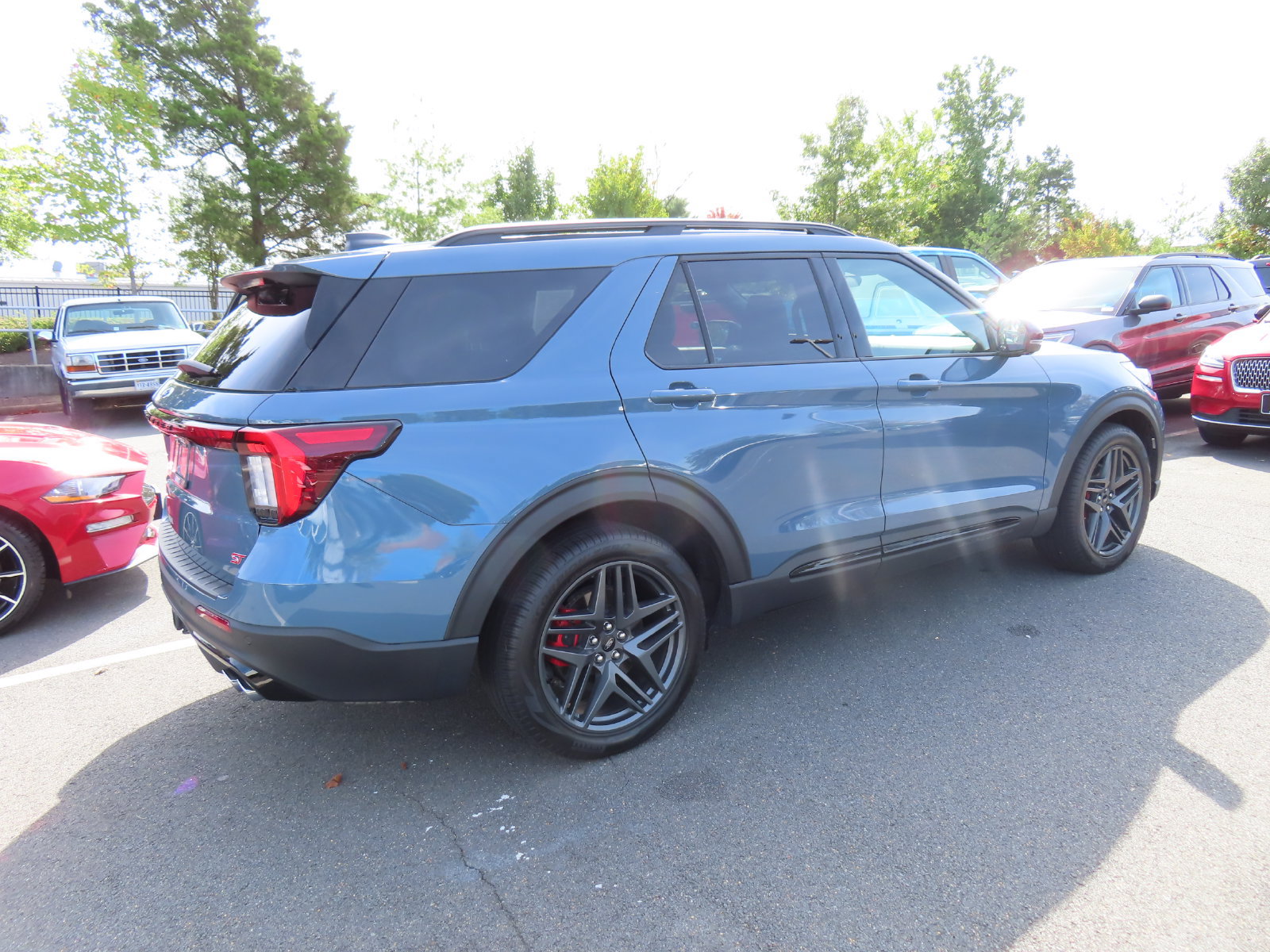 Used 2026 Ford Explorer ST w/ Sun And Sound Package AWD/4WD image 5