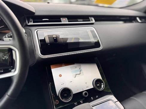 Used 2021 Land Rover Range Rover Velar S AWD/4WD image 15