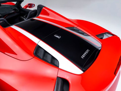 Used 2020 Ferrari 488 Pista Spider image 34