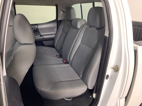 Used 2020 Toyota Tacoma SR image 28