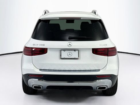 Used 2026 Mercedes-Benz GLB 250 4MATIC image 6