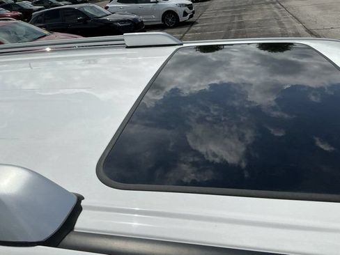 Used 2017 Toyota 4Runner SR5 Premium AWD/4WD image 23