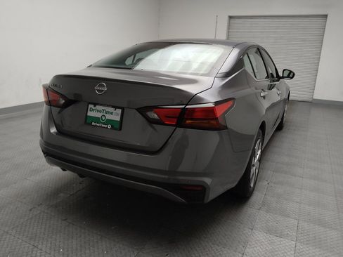 Used 2024 Nissan Altima 2.5 S FWD image 7