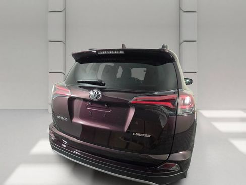 Used 2018 Toyota RAV4 Limited FWD image 5