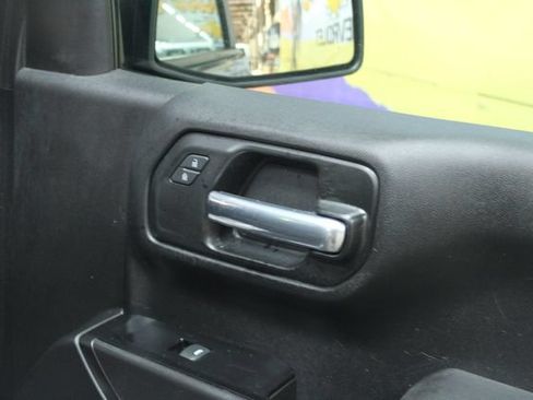 Used 2019 Chevrolet Silverado 1500 Custom w/ Custom Value Package AWD/4WD image 11
