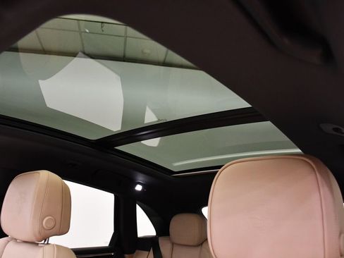 Used 2025 Porsche Macan image 16