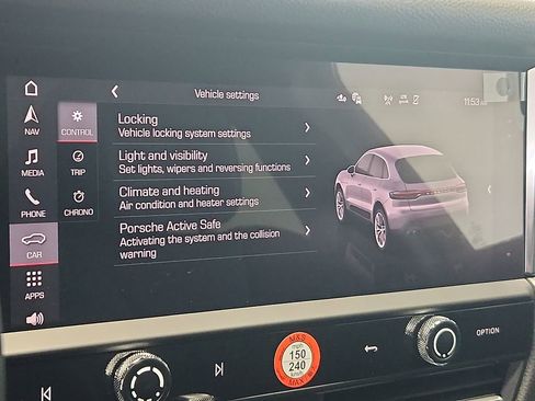 Certified 2026 Porsche Macan AWD/4WD image 26