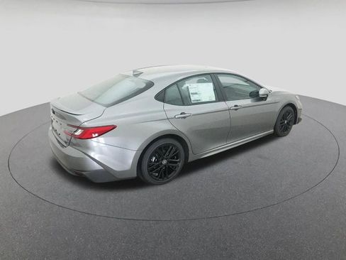 New 2026 Toyota Camry SE image 9
