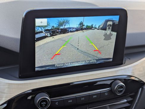 Used 2022 Ford Escape Titanium w/ Titanium Premium Package image 25